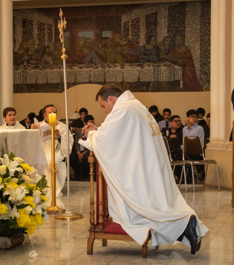 P. Osvaldo Valenzuela realiza su primera misa